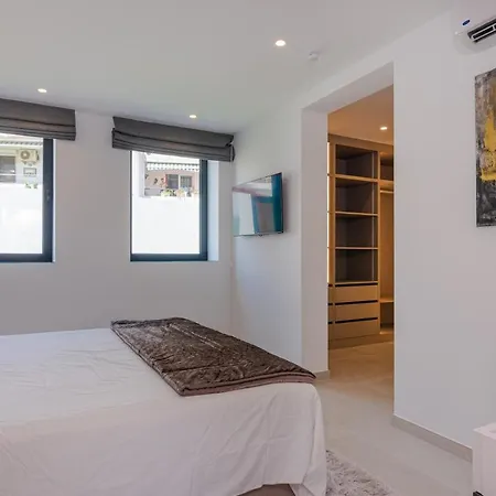 The Perfect Luxury - 5 Bdrm