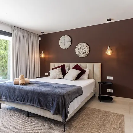 Apartament Luxury With Heated Pool, Jacuzzi, Sauna And Marbella