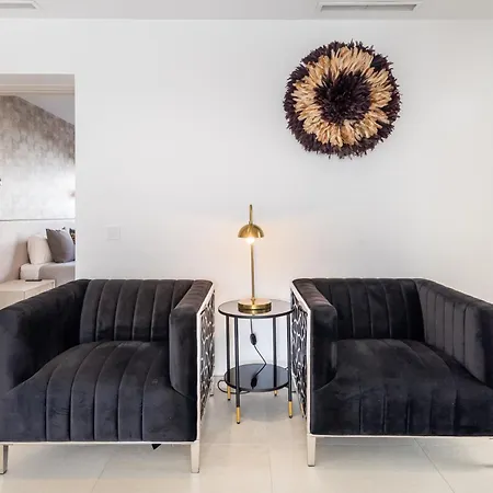 Luxury With Heated Pool, Jacuzzi, Sauna And Apartamento Marbella