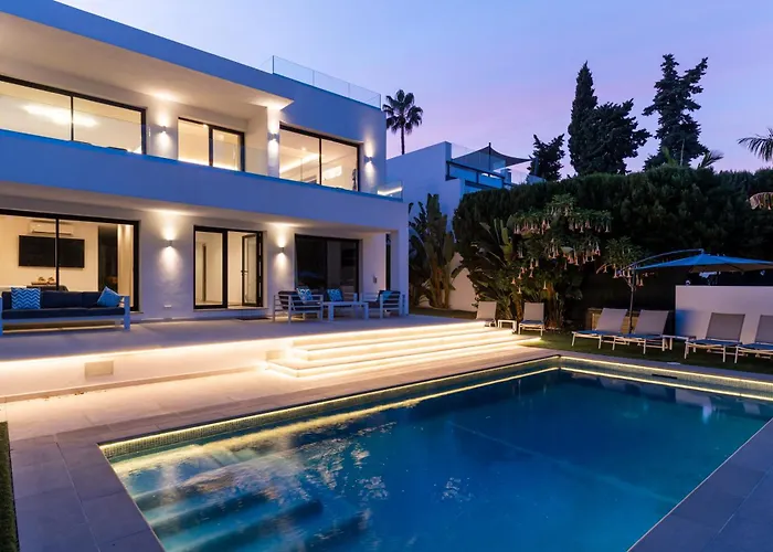 Luxury With Heated Pool, Jacuzzi, Sauna And Apartament