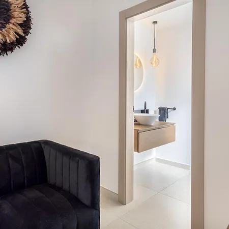 Luxury With Heated Pool, Jacuzzi, Sauna And *