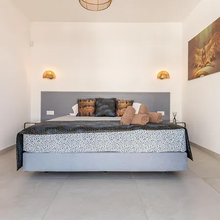 Luxury With Heated Pool, Jacuzzi, Sauna And