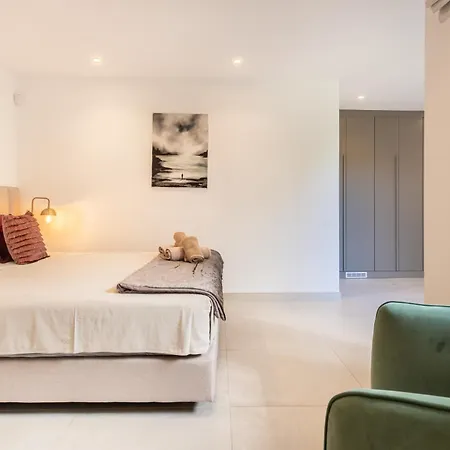 Luxury With Heated Pool, Jacuzzi, Sauna And *