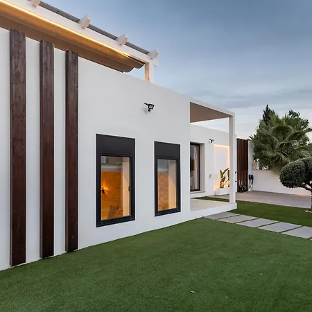 아파트 Luxury With Heated Pool, Jacuzzi, Sauna And *