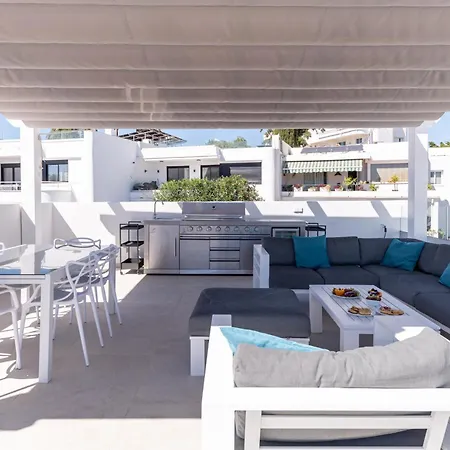 Luxury With Heated Pool, Jacuzzi, Sauna And Marbella