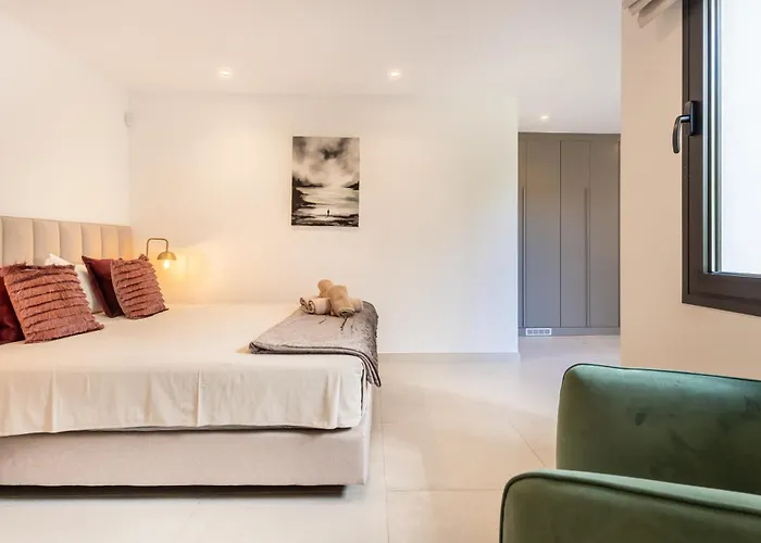 Luxury With Heated Pool, Jacuzzi, Sauna And *