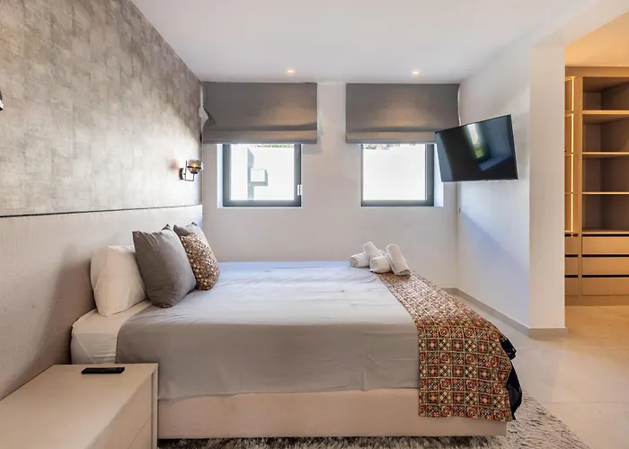 Luxury With Heated Pool, Jacuzzi, Sauna And Marbella