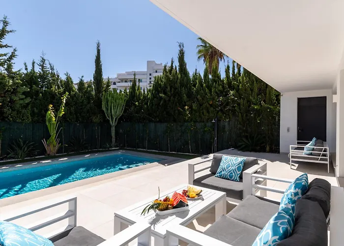 Luxury With Heated Pool, Jacuzzi, Sauna And Daire