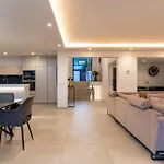 Luxury With Heated Pool, Jacuzzi, Sauna And Apartamento Marbella