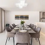Luxury With Heated Pool, Jacuzzi, Sauna And * Marbella