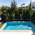 Luxury With Heated Pool, Jacuzzi, Sauna And Apartamento