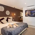 Apartamento Luxury With Heated Pool, Jacuzzi, Sauna And