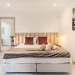 Luxury With Heated Pool, Jacuzzi, Sauna And Apartamento *
