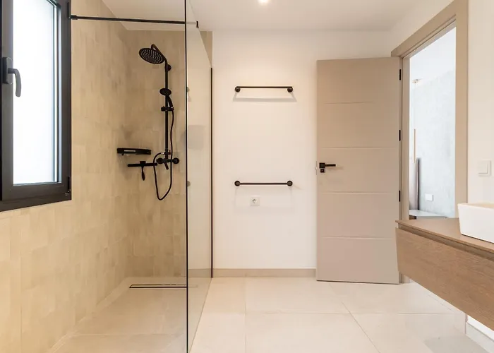 Luxury With Heated Pool, Jacuzzi, Sauna And Apartment Marbella