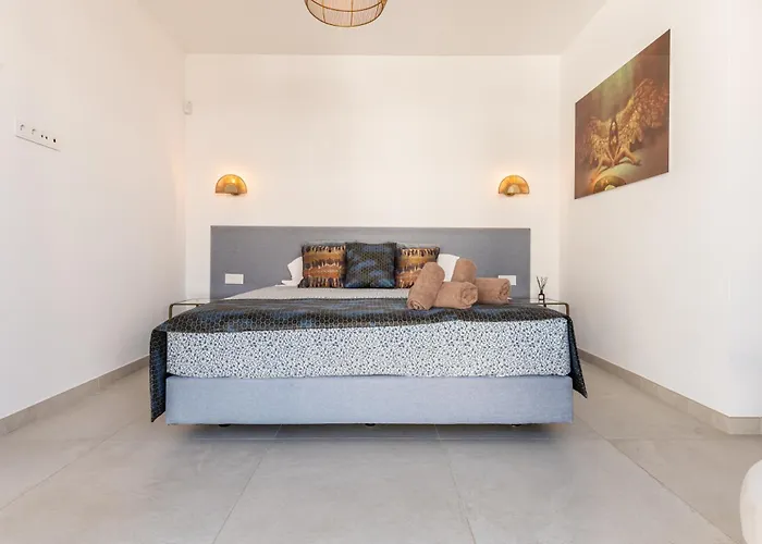 Luxury With Heated Pool, Jacuzzi, Sauna And